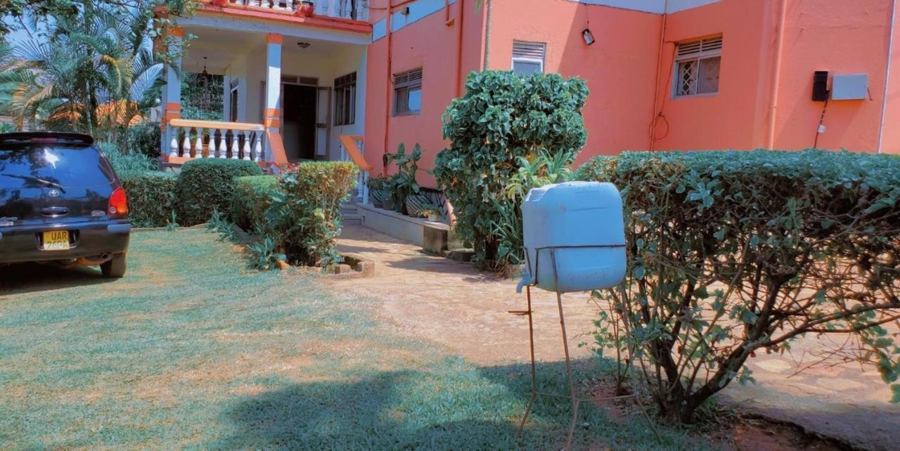 La Feve Beach Bed And Breakfast Entebbe Bagian luar foto