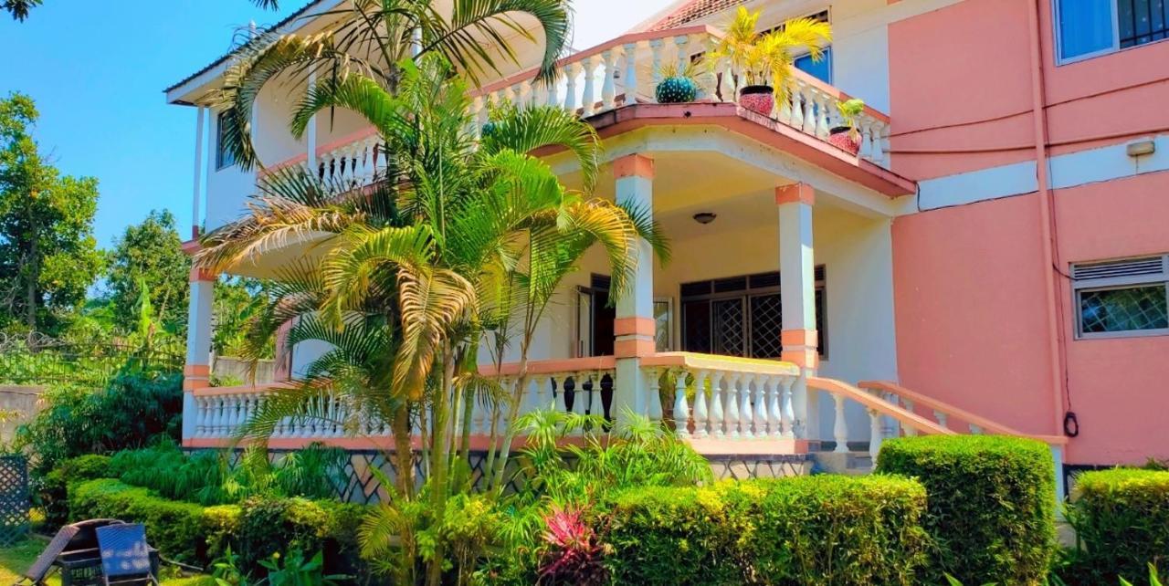 La Feve Beach Bed And Breakfast Entebbe Bagian luar foto