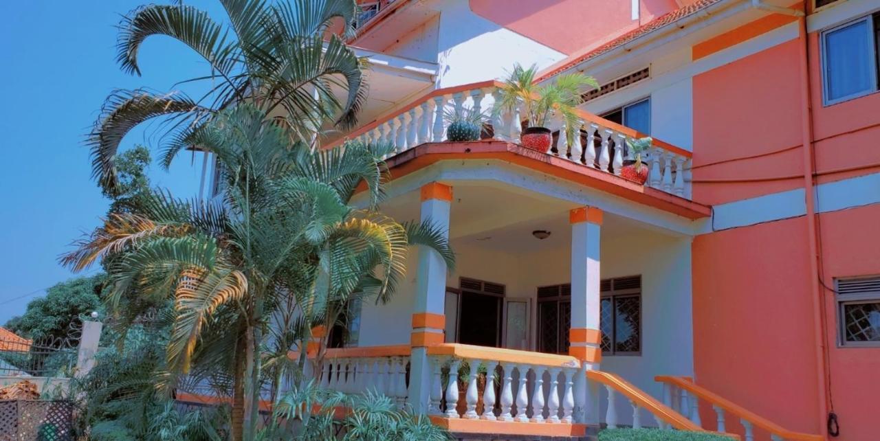 La Feve Beach Bed And Breakfast Entebbe Bagian luar foto
