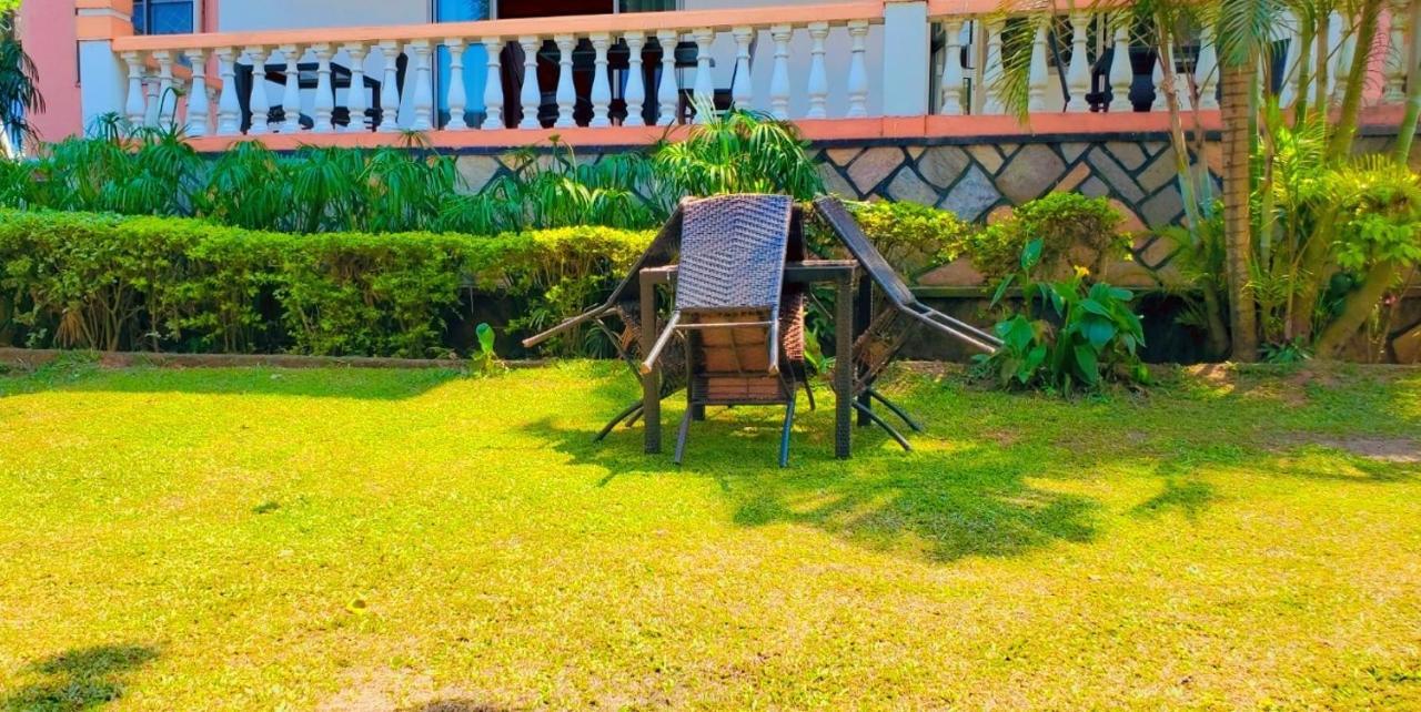 La Feve Beach Bed And Breakfast Entebbe Bagian luar foto
